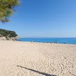 Canyelles Beach Vila With Swimming Pool