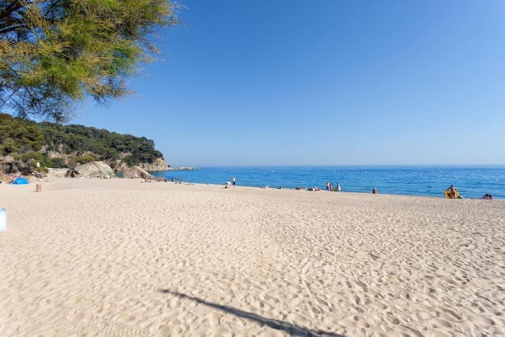 Canyelles Beach Vila With Swimming Pool Villa
