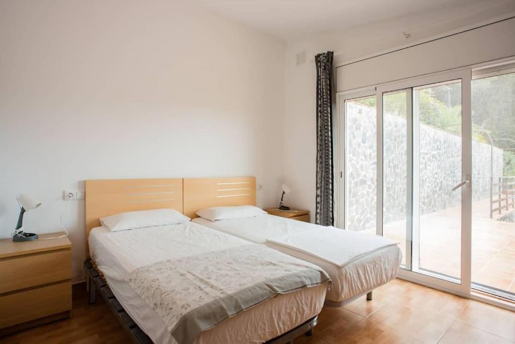 Canyelles Beach Vila With Swimming Pool *